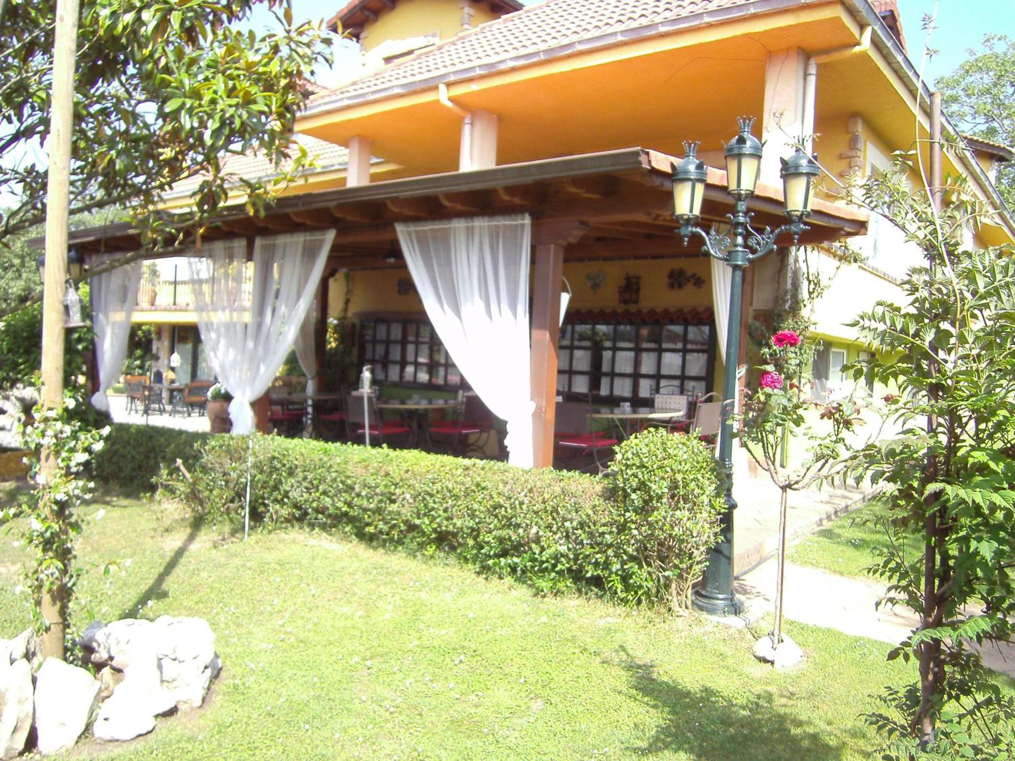 Hosteria Las Fuentes Rubayo Екстериор снимка